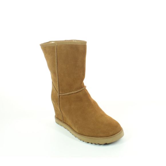 UGG Womens Classic Brown Ankle Boots Size 11 Medium (B, M) - Picture 2 of 4